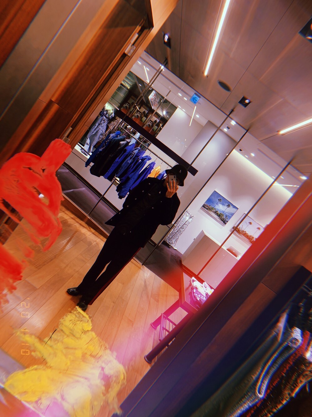 「ミリタリーパンツ、ブラックコーデ」｜「KANGOLのカンゴール ハット BERMUDA CASUAL KANGOL（ハット、ブラック系）」を使った、yukiさん（メンズ・180cm）の冬コーディネートの1枚目の写真