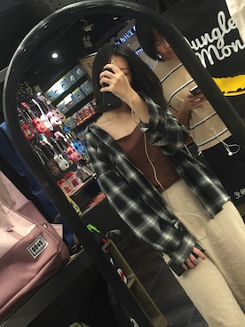 「F（エッフェ）のアイテム（ジャケット/アウター）」を使った、厝边麻友さん（レディース・167cm）の秋コーディネート