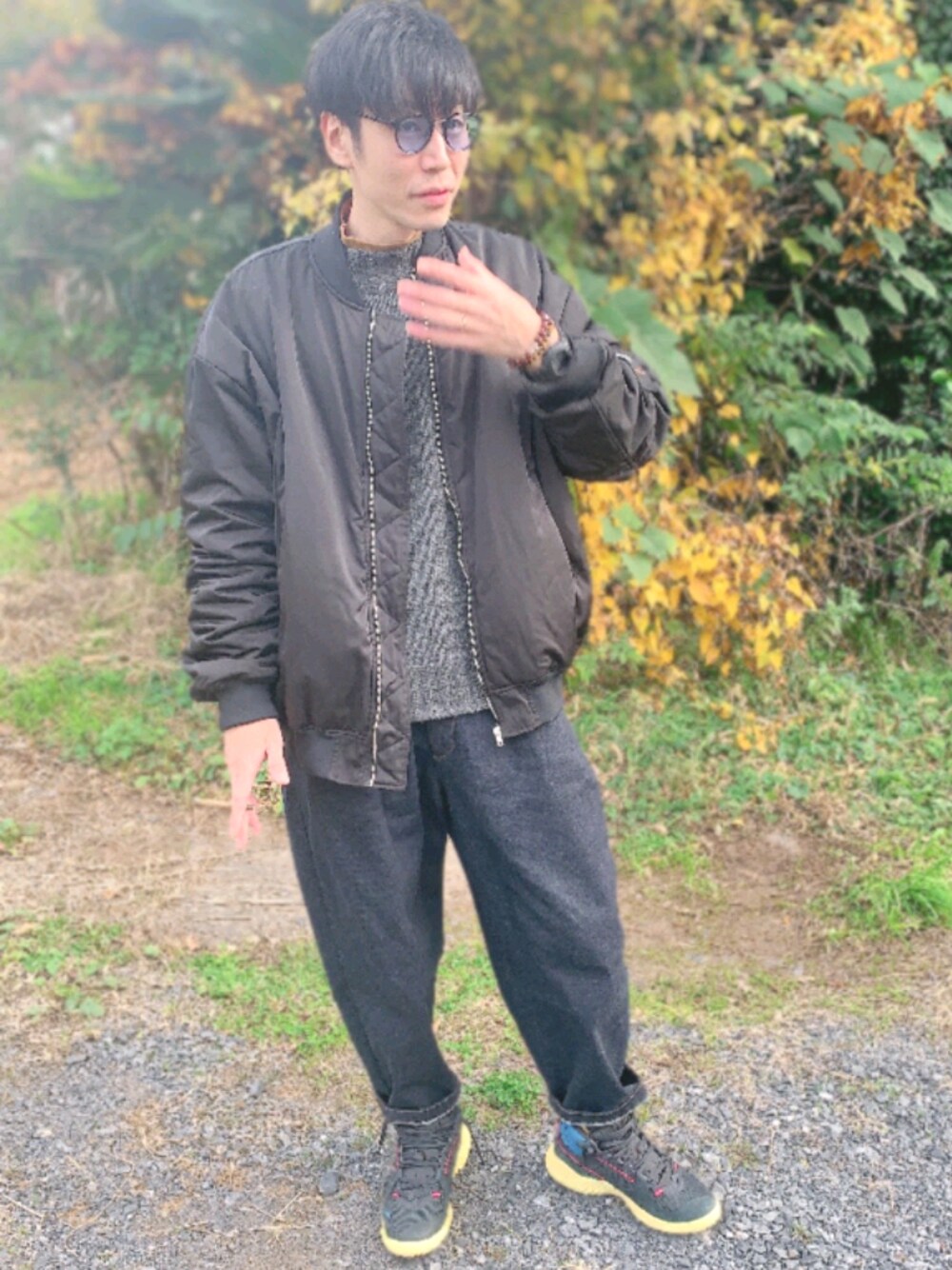「シンプル、おしゃれさんと繋がりたい、キレイめ、ビッグシルエット、ブラック、いいね、save、フォローお願いします🤑、UNIQLO、パパコーデ、デニムパンツ、GU」｜「act'mのact'm ビッグシルエット MA-1 中綿ウィンターブルゾン　-2020 A/W NEW ITEM-（MA-1、ブラック系）」を使った、Asamo0914さん（メンズ・182cm）の秋コーディネートの1枚目の写真
