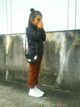 「RAGMART（ラグマート）のアイテム（パンツ、ブラウン系）」を使った、aanaiさん（キッズ・120cm）の冬コーディネート