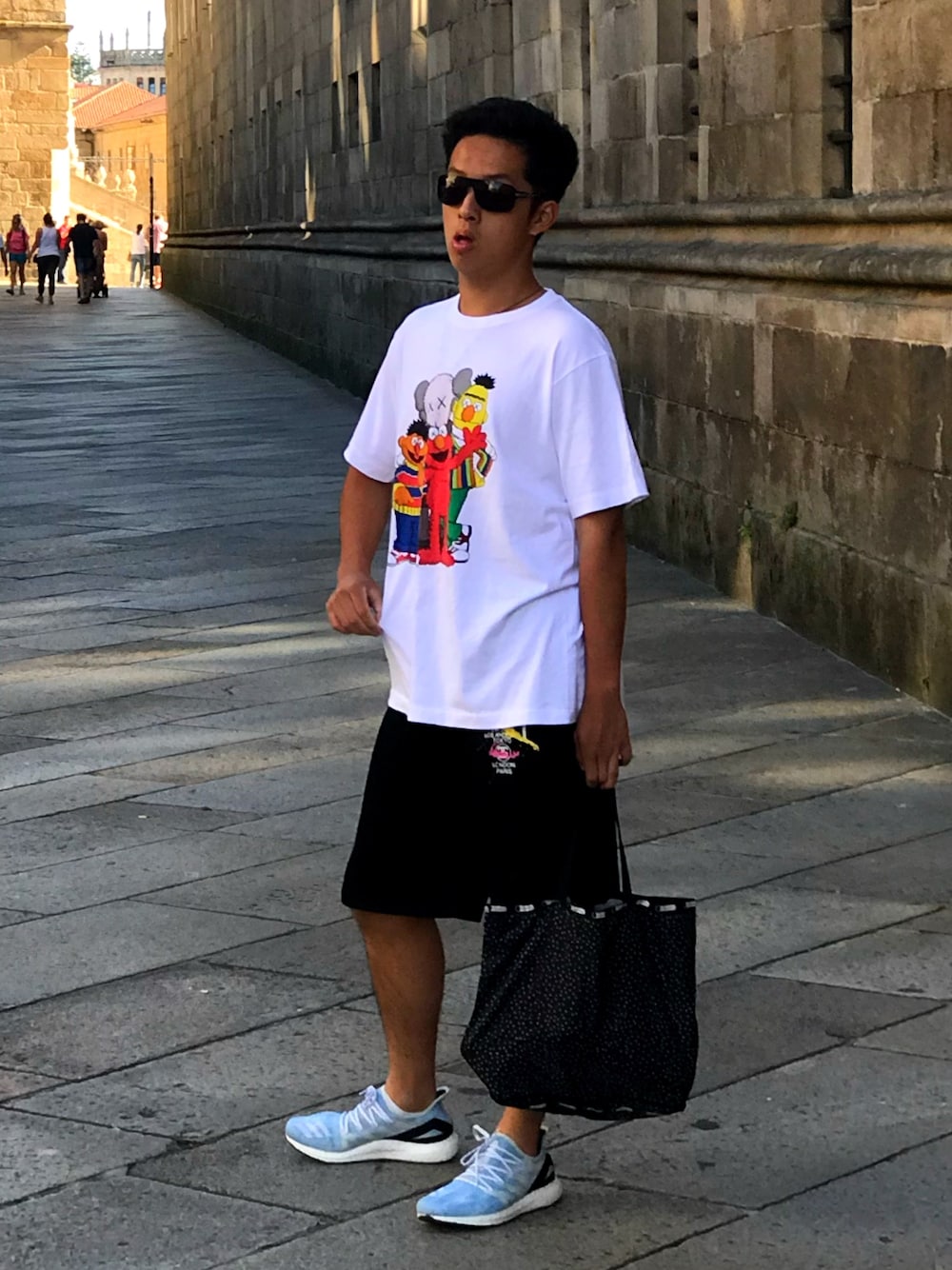 「summer、casual」｜「UNIQLOのアイテム（Tシャツ/カットソー、ホワイト系）」を使った、jyao.o__さん（メンズ・180cm）の秋コーディネートの1枚目の写真