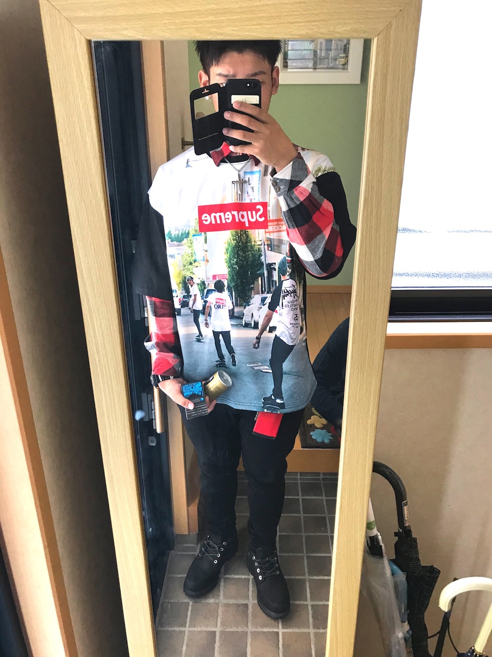「Timberlandのアイテム（ブーツ、ブラック系）」を使った、しまみさん（メンズ・171cm）の秋コーディネートの1枚目の写真