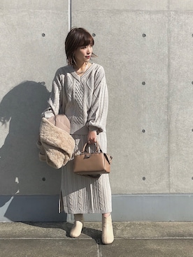 「消えそうな色コーデ」｜「アイテム（ダウンジャケット/コート）」を使った、iwafuji harukaさん（レディース・160cm）の秋コーディネート