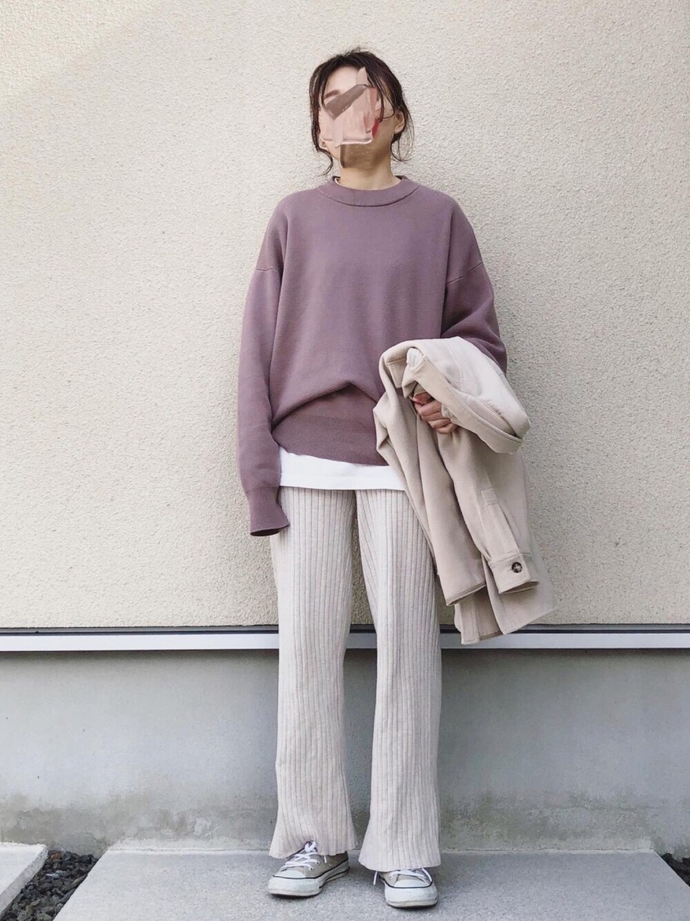 「大人カジュアル、上下GU、ラフ、くすみピンク、GUメンズ、ニットパンツ、ママコーデ、オトナ女子、シンプル、楽チンコーデ」｜「GUのアイテム（ニット/セーター、ブラウン系）」を使った、𝚔𝚘さん（レディース・160cm）の冬コーディネートの1枚目の写真