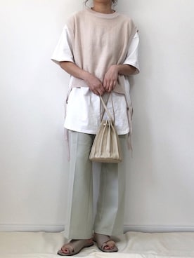「NEUNA（ヌナ）のカヌレ巾着型プリーツハンドバッグ（ハンドバッグ）」を使った、𝚔𝚘さん（レディース・160cm）の春コーディネート
