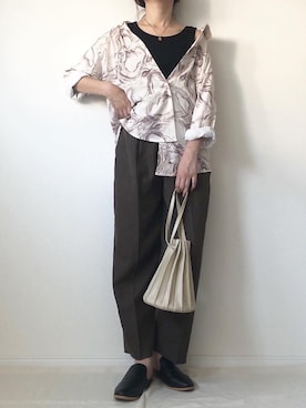 「NEUNA（ヌナ）のカヌレ巾着型プリーツハンドバッグ（ハンドバッグ）」を使った、𝚔𝚘さん（レディース・160cm）の夏コーディネート