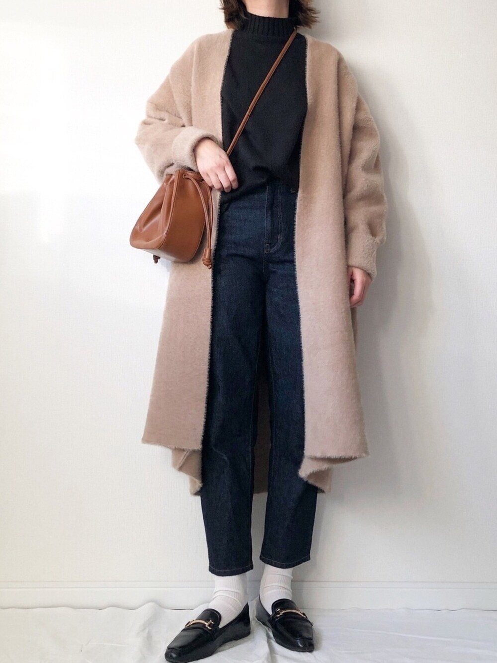 「冬、カーディガン、コーディガン、デニム、ローファー、GU、UNIQLO、プチプラ、楽チンコーデ、ユニクロ」｜「ＡＮＤＪの【ANDJ MADE】ファーニットロングコーディガン（カーディガン/ボレロ、ベージュ系）」を使った、𝚔𝚘さん（レディース・160cm）の冬コーディネートの1枚目の写真