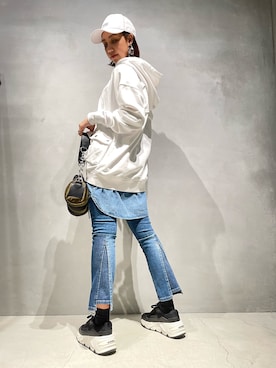 「Diesel Ginza」｜Tolentino (トレンティーノ)さん（レディース・166cm）の冬コーディネート