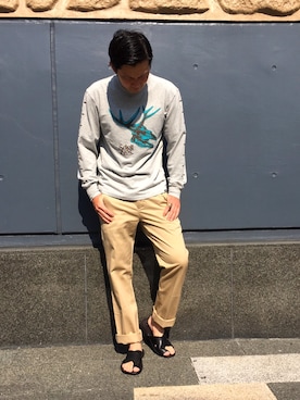 「ショット」｜「アイテム（チノパンツ）」を使った、KENJI KUBOTAさん（メンズ・176cm）の夏コーディネート