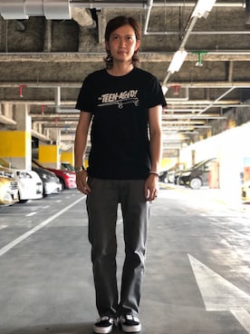 「ショット」｜「アイテム（チノパンツ）」を使った、KENJI KUBOTAさん（メンズ・176cm）の夏コーディネート