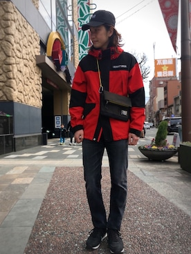 「ショット」｜「アイテム（マウンテンパーカー）」を使った、KENJI KUBOTAさん（メンズ・176cm）の冬コーディネート
