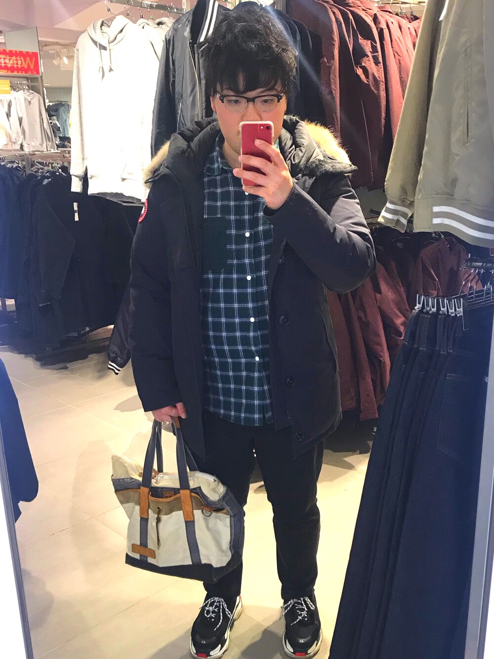 「大人カジュアル、GU、ユニクロ、スポーツミックス、CANADA GOOSE、めがね、冬コーデ」｜「GUのアイテム（シャツ/ブラウス、グリーン系）」を使った、Masanobu さん（メンズ・171cm）の冬コーディネートの1枚目の写真