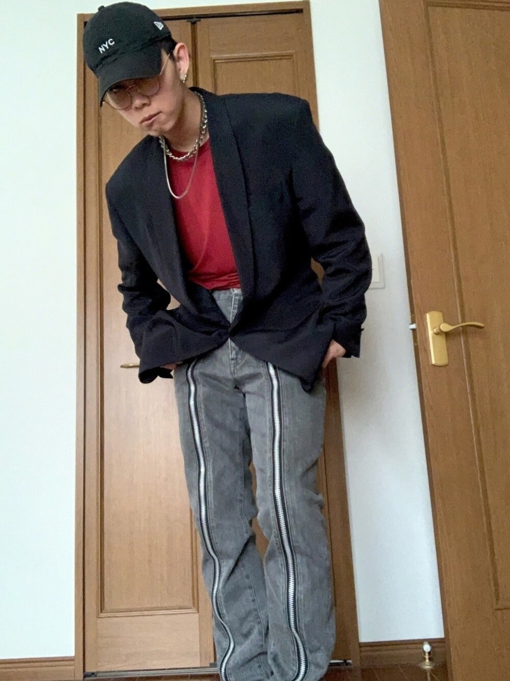 「おうちファッション、モードストリート、JOHN LAWRENCE SULLIVAN、Dior、URBAN RESEARCH、NEW ERA、ストリート、おしゃれさんと繋がりたい、モード、部屋撮り」｜「NEW ERAのニューエラ キャップ 9THIRTY CANVAS MINI NYC NEW ERA（キャップ、ブラック系）」を使った、KOUKI  さん（メンズ・178cm）の春コーディネートの1枚目の写真