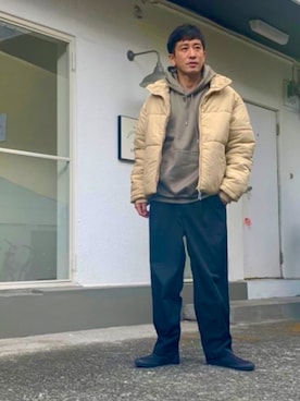 「ベージュ×ブラック」｜「アイテム（その他アウター）」を使った、すけしゅんさん（メンズ・174cm）の秋コーディネート