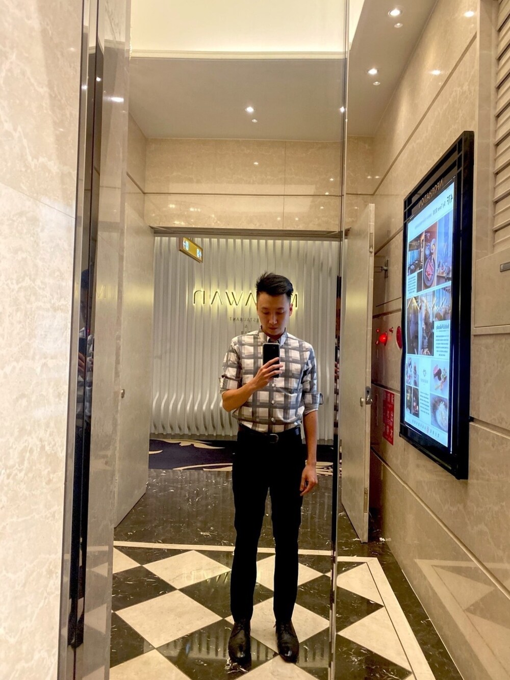 「微風南山、smith&woollensky」｜「CABALLEROのアイテム（その他シューズ、ブラック系）」を使った、Jay Chuさん（メンズ・170cm）の夏コーディネートの1枚目の写真