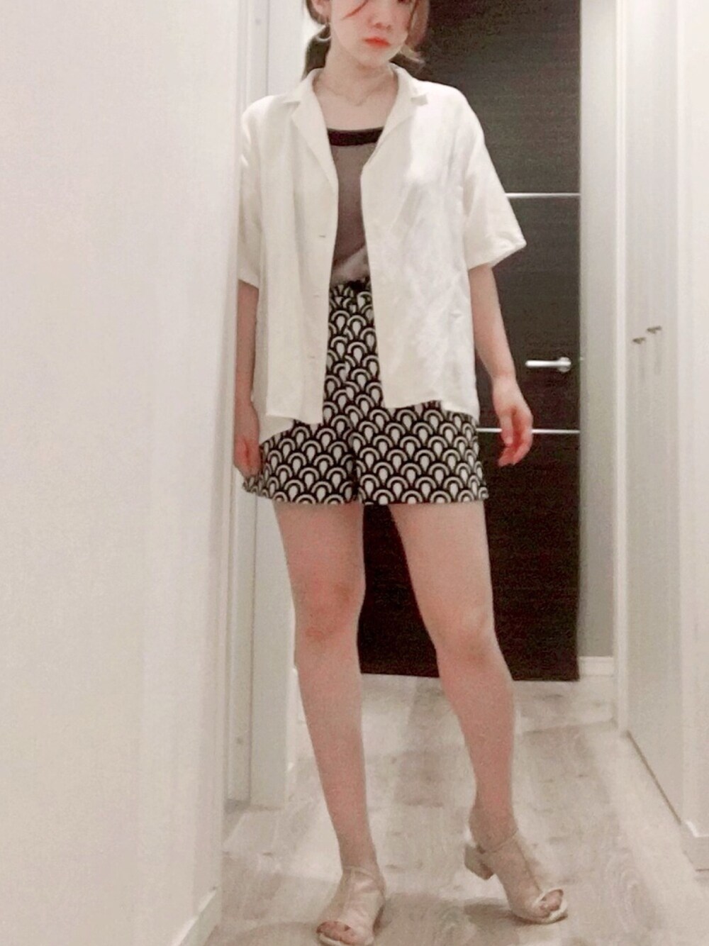 「大人コーデ、シンプル、ラクチンコーデ、おしゃれさんと繋がりたい、きれいめカジュアル、夏、低身長コーデ、ナチュラル、ショートパンツ」｜「ZARAのアイテム（その他パンツ、ブラック系）」を使った、𝚌𝚘𝚗𝚊𝚝𝚜𝚞☽さん（レディース・152cm）の夏コーディネートの1枚目の写真