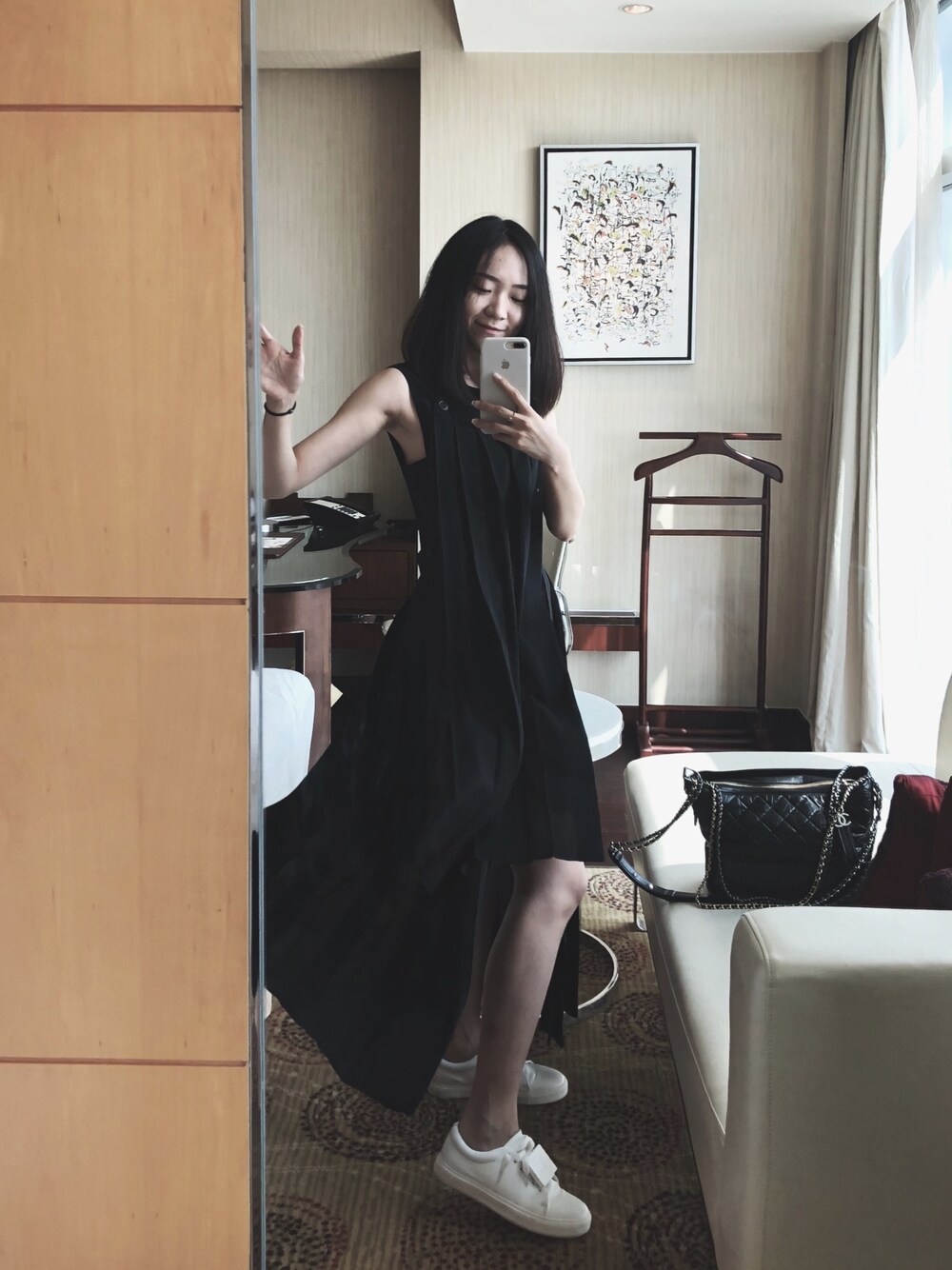 「PORTS 1961 」｜「ports1961のアイテム（ドレス、ブラック系）」を使った、是兔兔呀さん（レディース・166cm）の夏コーディネートの1枚目の写真