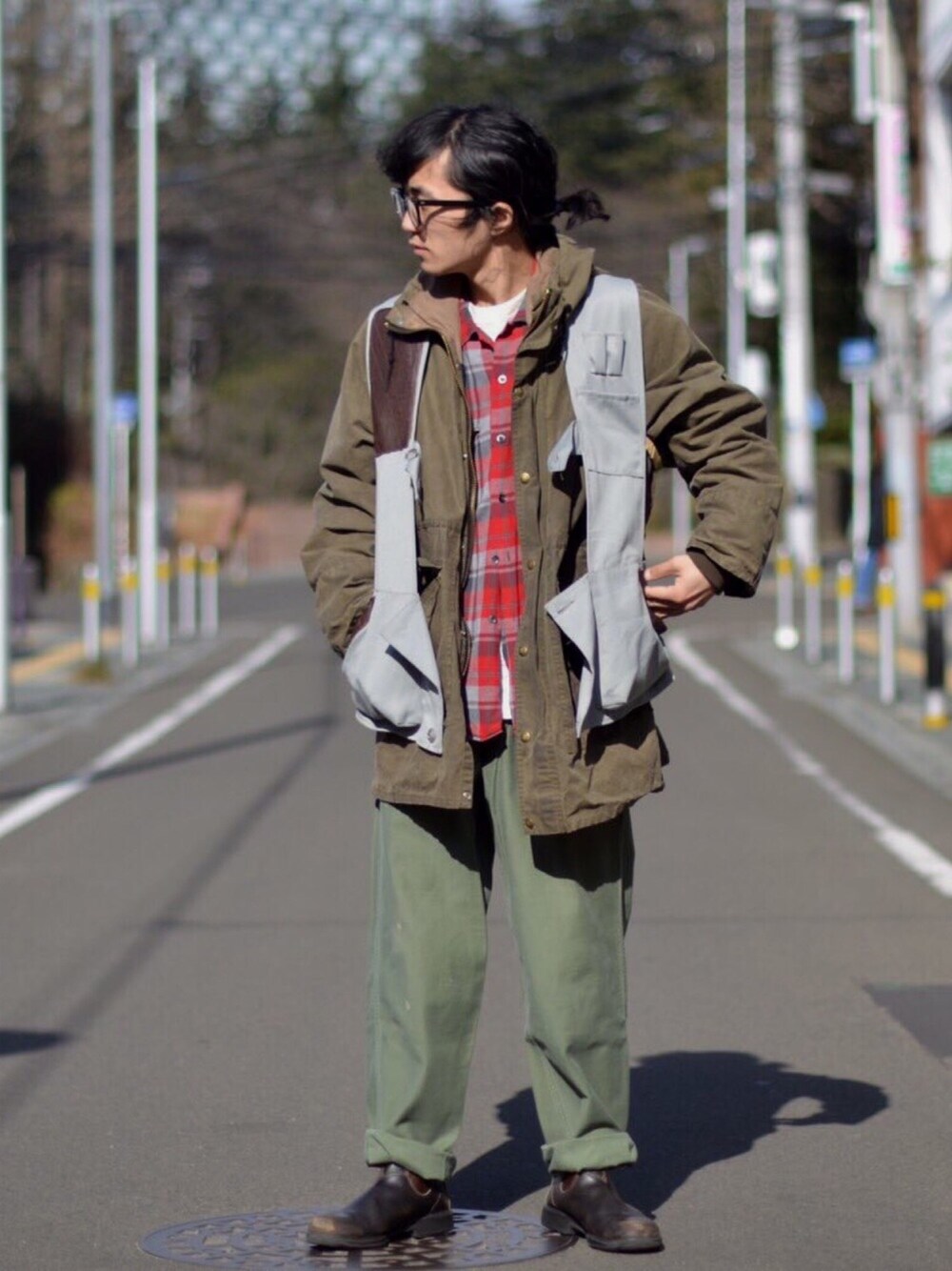 「humting vest、oild jacket」｜「VINTAGEのアイテム（シャツ/ブラウス、レッド系）」を使った、Utah___MATSUYANさん（メンズ・165cm）の冬コーディネートの1枚目の写真