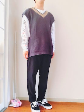 「HARE（ハレ）のＴＲテーパードアンクルパンツ（スラックス、ブラック系）」を使った、りょーさん（メンズ・177cm）の春コーディネート