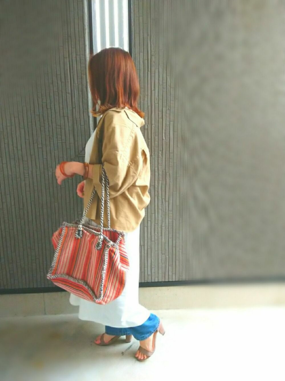 「大人カジュアル、ママコーデ、低身長、ぽっちゃり、サンダル、マキシ丈ワンピース、デニム」｜「niko and...のデカポケサファリシャツ（シャツ/ブラウス、ベージュ系）」を使った、Kuroさん（レディース・154cm）の夏コーディネートの1枚目の写真