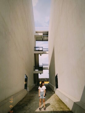 「UNIQUE（ユニーク）のアイテム（トップス）」を使った、LynnLee-さん（レディース・158cm）の夏コーディネート