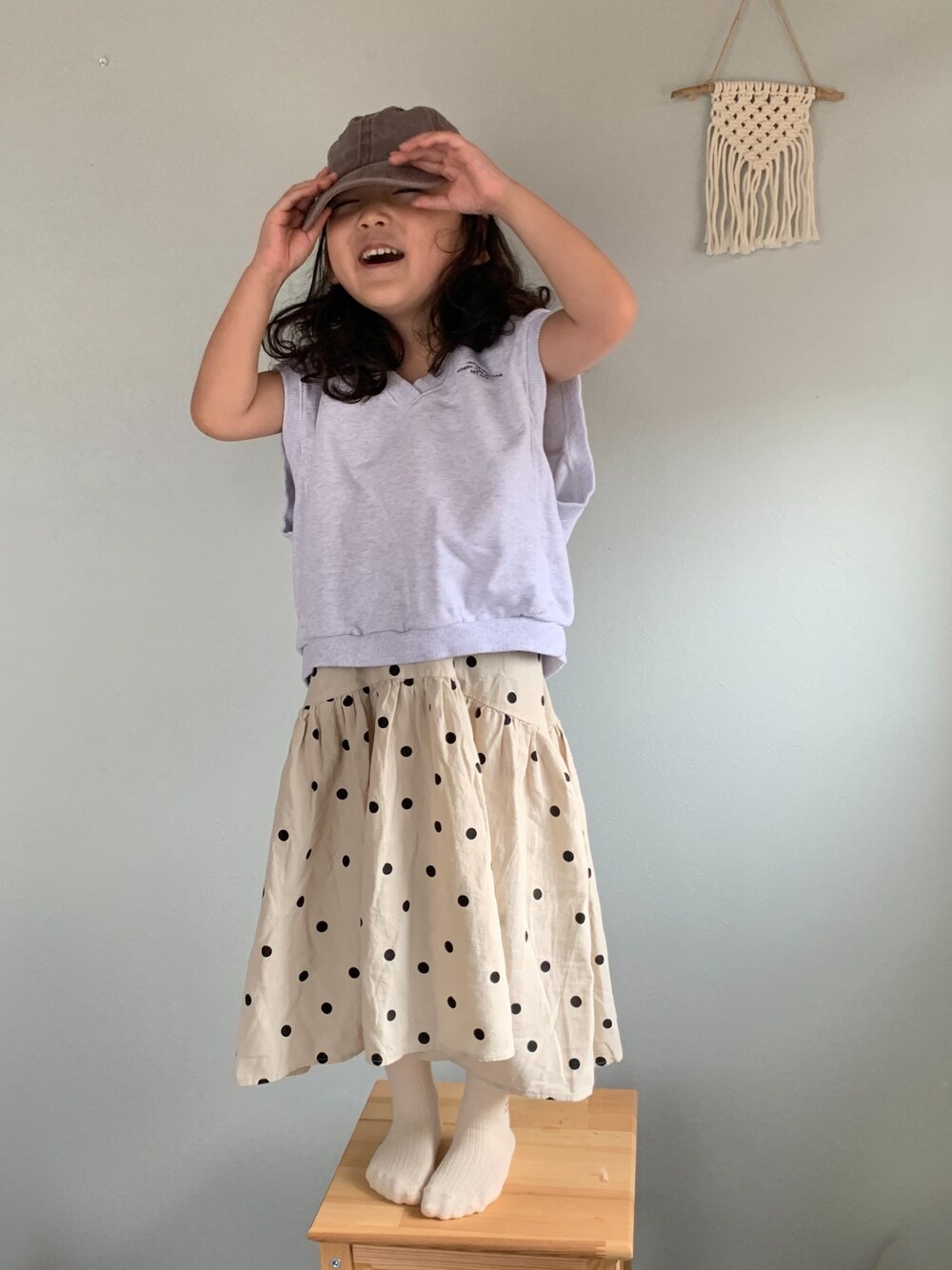 「これが私をアゲる服、女の子コーデ、シンプルコーデ、休日スタイル、夏コーデ、おんなのこ、4歳、THE OTOGIBANASHI...SUPPLY」｜「go.u.kidsのアイテム（ベスト、グレー系）」を使った、いちふぅ姉妹さん（キッズ・110cm）の春コーディネートの1枚目の写真