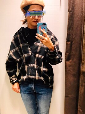「ZARA（ザラ）のアイテム（デニムパンツ、ブルー系）」を使った、MATSUKOUBOさん（レディース）の秋コーディネート