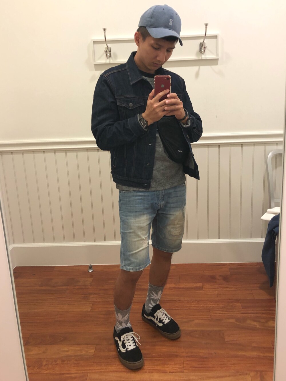 「HUFのアイテム（レッグウェア、グレー系）」を使った、Codyさん（メンズ・170cm）の秋コーディネートの1枚目の写真