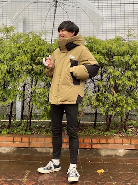 「UNIQLO（ユニクロ）のWOMEN ウルトラストレッチジーンズ（デニムパンツ）」を使った、Ryoさん（メンズ・172cm）の冬コーディネート