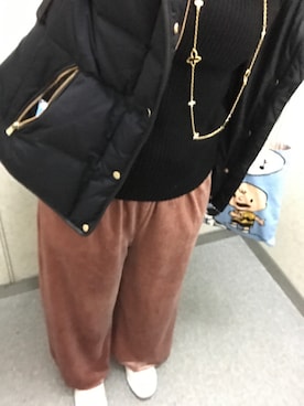 「仕事着」｜「アイテム（ダウンジャケット/コート）」を使った、あやさん（レディース・155cm）の冬コーディネート