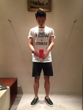 「GIVENCHY（ジバンシイ）のアイテム（スリッポン）」を使った、Weng Tangさん（メンズ・178cm）の夏コーディネート