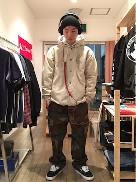 「RIPNDIP（リップンディップ）のアイテム（ナイロンジャケット）」を使った、N.Y.A STOREさん（メンズ・170cm）の冬コーディネート