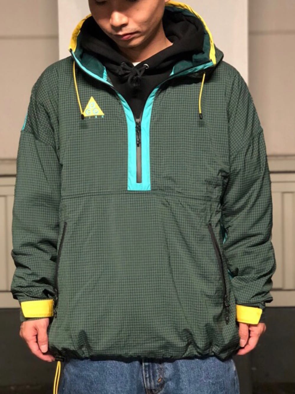 その他のTシャツ/カットソーを着用したメンズの秋コーディネートの1枚目の写真