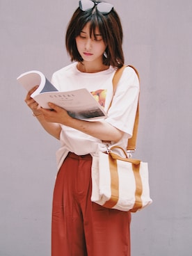 「V（ブイ）のアイテム」を使った、阿梦梦さん（レディース・168cm）の夏コーディネート
