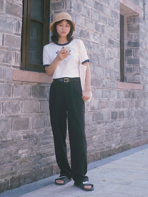 Nike ナイキ のビーチサンダルを使ったレディース人気ファッションコーディネート Sciaky