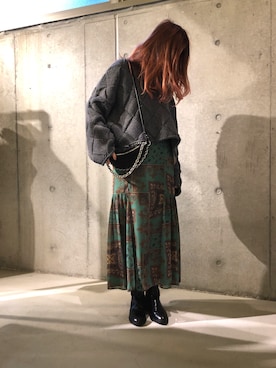 「JW Anderson（ジェイダブリューアンダーソン）のアイテム（ニット/セーター）」を使った、ともみさん（レディース・158cm）の秋コーディネート