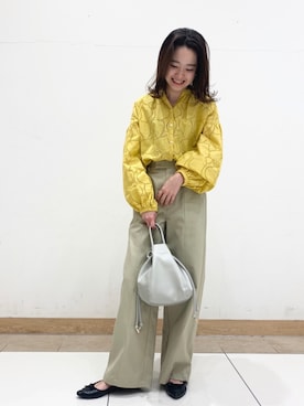 「RODE SKO」｜「アイテム（チノパンツ）」を使った、Mizuhoさん（レディース・157cm）の春コーディネート