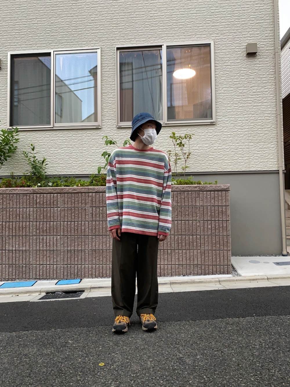 Perry Ellisのスラックスを使った人気ファッション