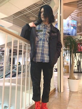 「チェック柄に恋してる」｜「アイテム（カーゴパンツ）」を使った、高田さん（メンズ・181cm）の秋コーディネート