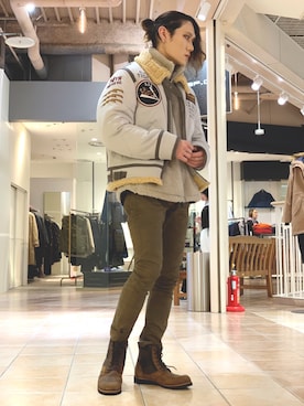 「アイテム（ミリタリージャケット、シルバー系）」を使った、高田さん（メンズ・181cm）の秋コーディネート