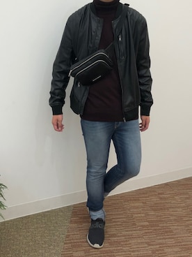 「GU（ジーユー）のアイテム（デニムパンツ、ブルー系）」を使った、しんさん（メンズ・180cm）の秋コーディネート