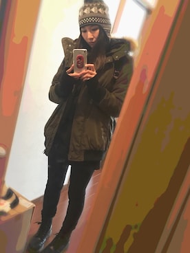 「UNIQLO（ユニクロ）のWOMEN ウルトラストレッチジーンズ（デニムパンツ）」を使った、7円さん（レディース・168cm）の冬コーディネート