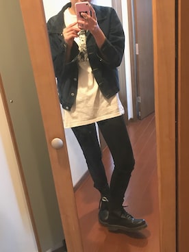 「UNIQLO（ユニクロ）のWOMEN ウルトラストレッチジーンズ（デニムパンツ）」を使った、7円さん（レディース・168cm）の春コーディネート