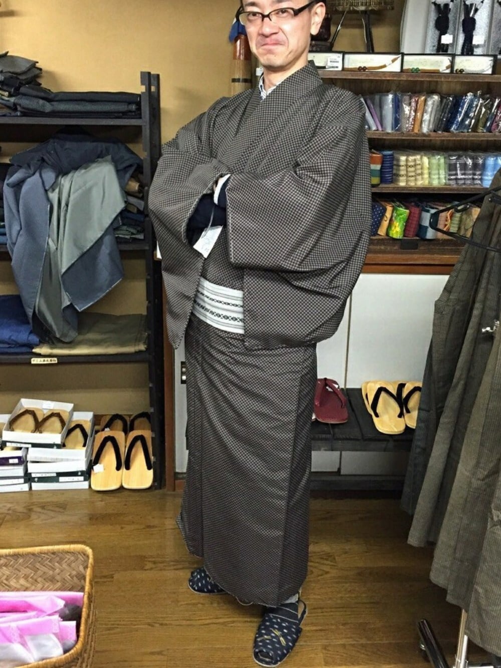 「着物、和服、和装、めがね、きもの、カジュアル」｜「福服の着物は福服川越店にて購入（セットアップ、ブラウン系）」を使った、toshixさん（メンズ・177cm）の冬コーディネートの1枚目の写真
