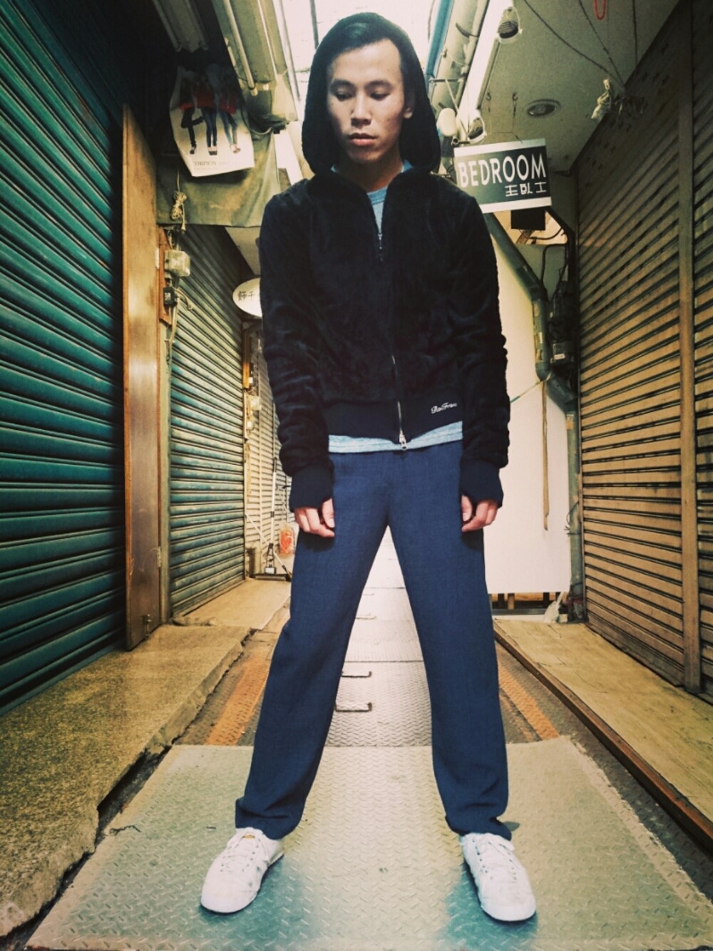「TWOXPIECE、vintageshop、二手救春秋、ootd、vintage、中性、day20161218」｜「TWO PIECE二手屋のアイテム（ブルゾン、ブラック系）」を使った、TWO PIECE 丫撇さん（メンズ・171cm）の冬コーディネートの1枚目の写真