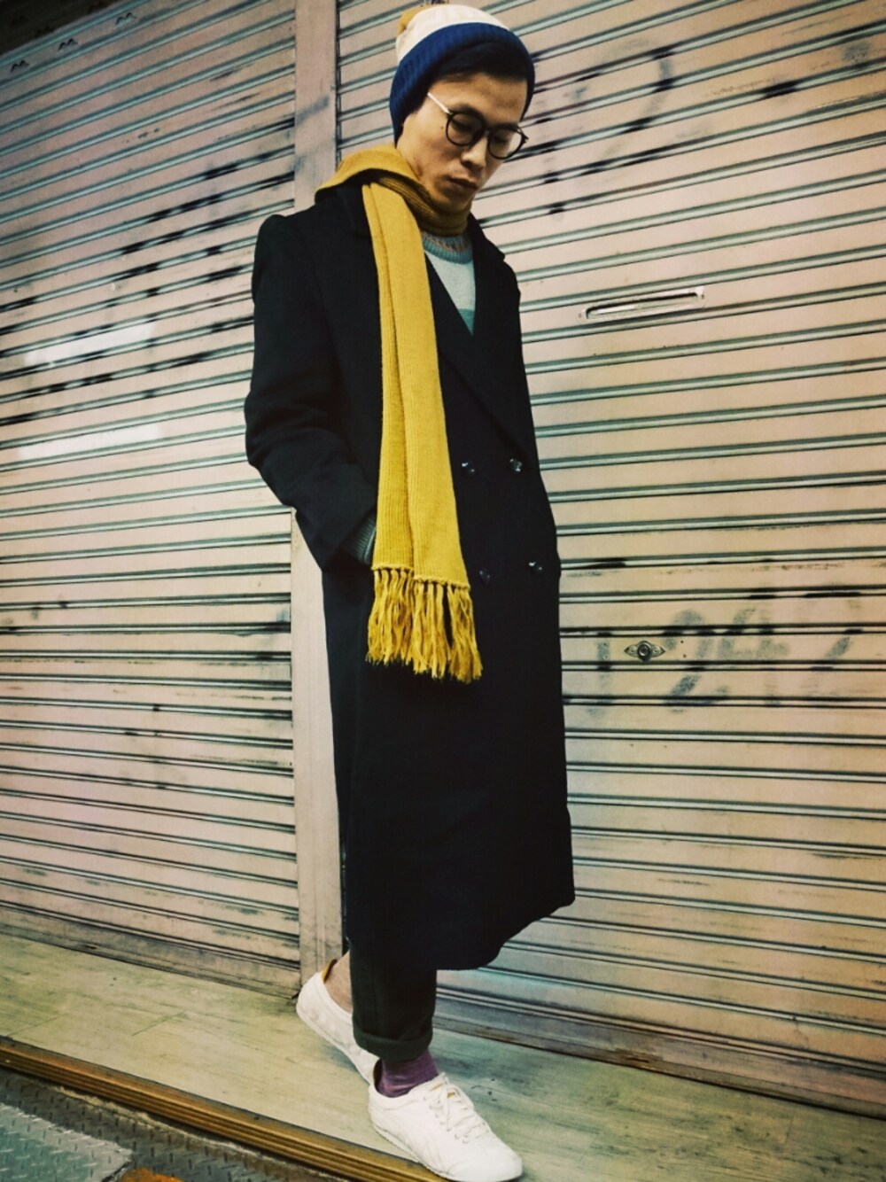 「TWOXPIECE、vintageshop、新竹市文昌街中正台夜市第六街245號、二手救春秋、ootd、vintage、nogender、day20161227」｜「TWO PIECE 二手屋のアイテム（ダウンジャケット/コート、ブラック系）」を使った、TWO PIECE 丫撇さん（メンズ・171cm）の冬コーディネートの1枚目の写真