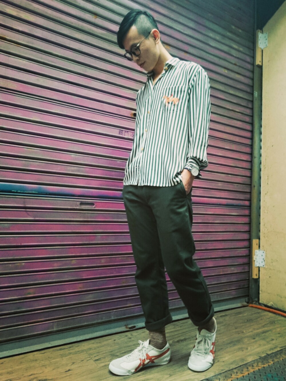 「TWOXPIECE、vintageshop、新竹市文昌街中正台夜市第六街245號、二手救春秋、ootd、vintage、nogender、暖冬、day20170111」｜「TWO PIECE 二手屋のアイテム（シャツ/ブラウス、グリーン系）」を使った、TWO PIECE 丫撇さん（メンズ・171cm）の冬コーディネートの1枚目の写真