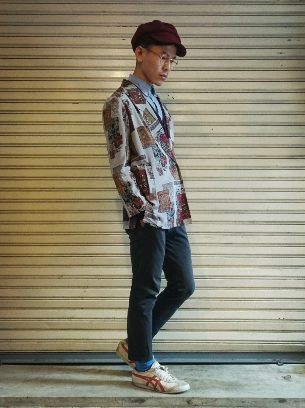 「TWO PIECE 二手屋、台灣、新竹市文昌街中正台夜市第六街262號、二手救春秋、ootd、vintage、nogender、秋のコーデ、古着、古着MIX」｜「無印良品のアイテム（シャツ/ブラウス、ブルー系）」を使った、TWO PIECE 丫撇さん（メンズ・171cm）の秋コーディネートの1枚目の写真