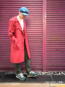 「アイテム（トレンチコート、レッド系）」を使った、TWO PIECE 丫撇さん（メンズ・171cm）の冬コーディネート