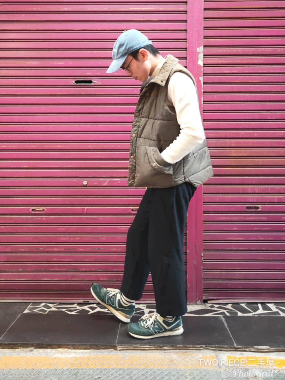 「TWO PIECE 二手屋、台灣、新竹市中正台第六街272號、ootd、vintage、古着、古着MIX、冬コーデ、冬、New Balance」｜「TWO PIECE 二手屋のアイテム（ベスト、グリーン系）」を使った、TWO PIECE 丫撇さん（メンズ・171cm）の冬コーディネートの1枚目の写真